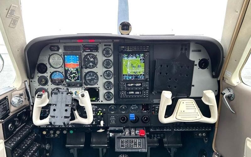 Beechcraft B36tc Bonanza thumbnail 21