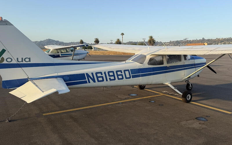 Cessna 172m Skyhawk thumbnail 8