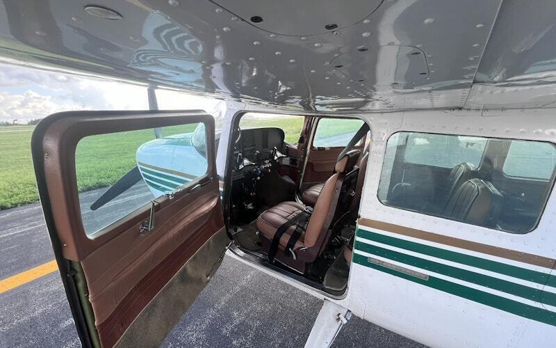 Cessna 210g Centurion thumbnail 7
