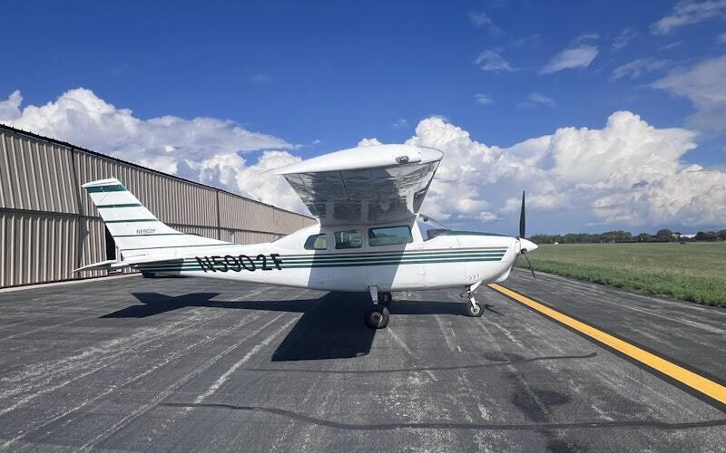 Cessna 210g Centurion thumbnail 18