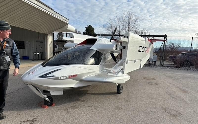 2019 Icon A5 4