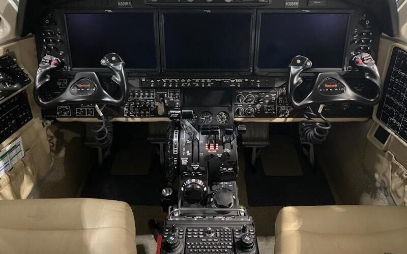 Beechcraft King Air B200 King Air 250 thumbnail 2