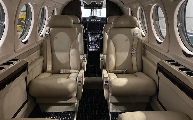 Beechcraft King Air B200 King Air 250 thumbnail 3