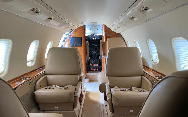 Learjet 60 thumbnail 2