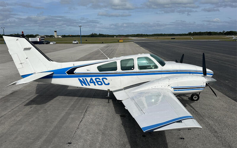 Beechcraft Baron B55 thumbnail 13