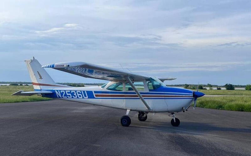 Cessna 172d Skyhawk thumbnail 10