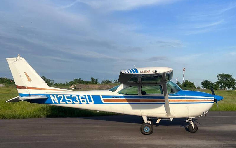 Cessna 172d Skyhawk thumbnail 9