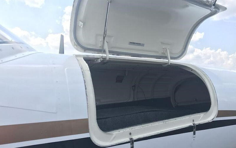Cessna 421c Golden Eagle thumbnail 19