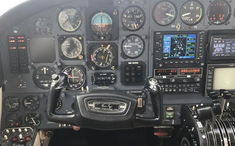 Cessna 421c Golden Eagle thumbnail 10