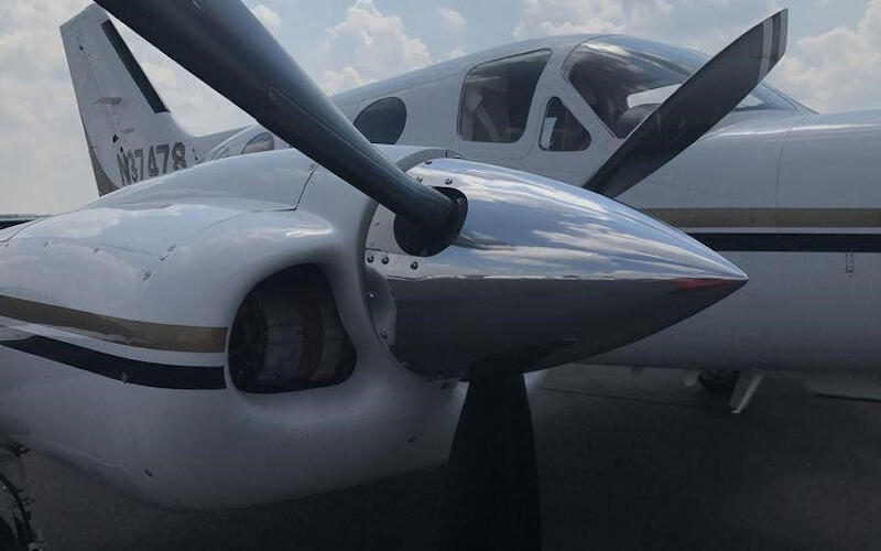 Cessna 421c Golden Eagle thumbnail 18