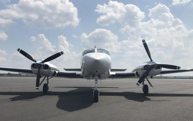 Cessna 421c Golden Eagle thumbnail 21