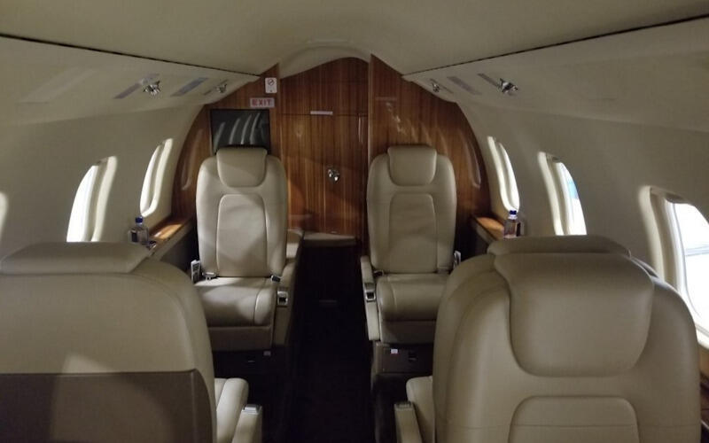 Bombardier Learjet 60 Xr thumbnail 4