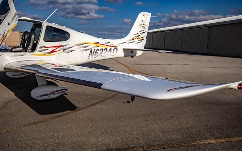 Cirrus Sr22t thumbnail 11