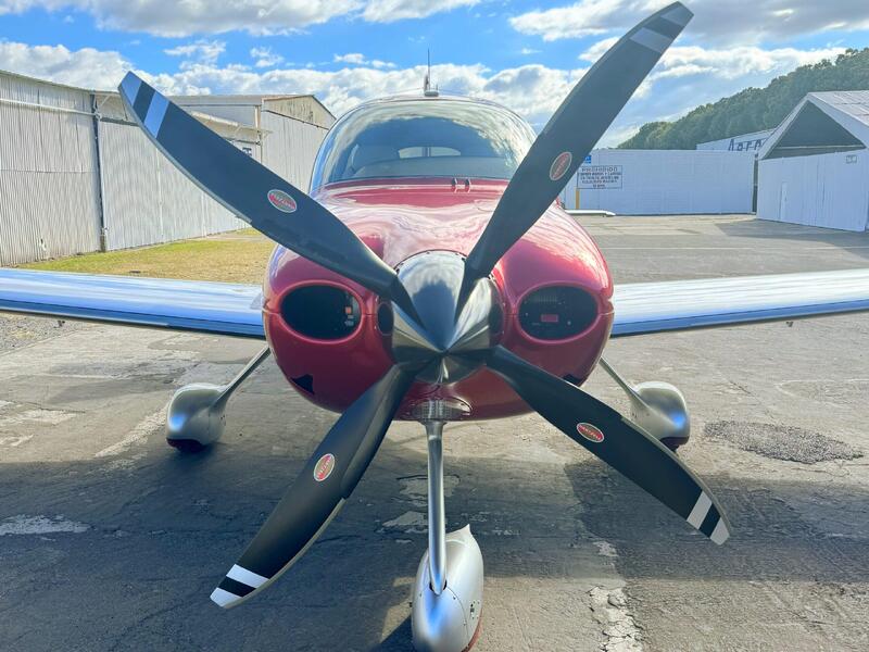 Cirrus Sr22t G6 thumbnail 4