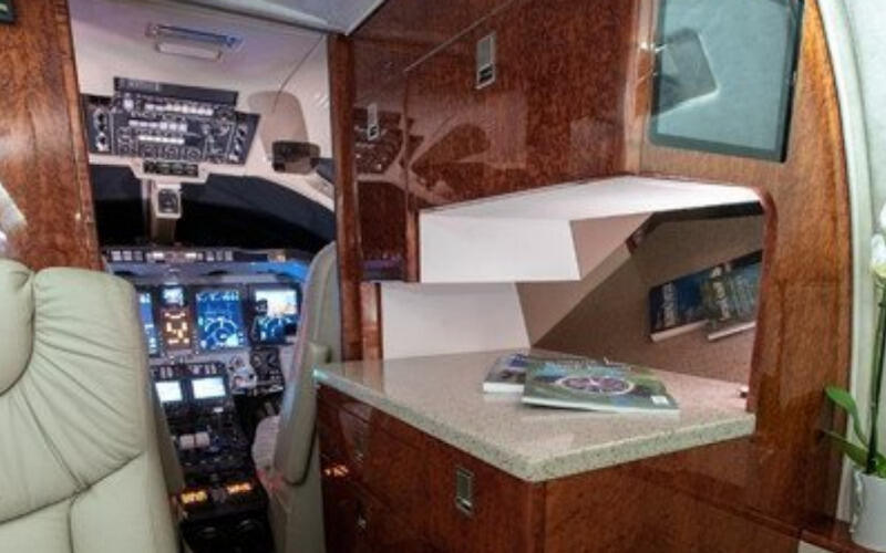 Hawker 400xp thumbnail 4
