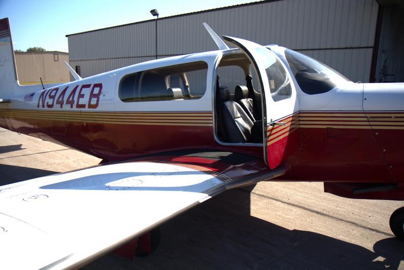 Mooney M20r Ovation Ovation 2 thumbnail 16