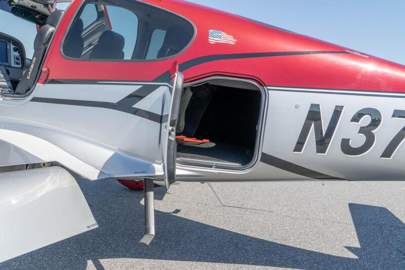 2014 Cirrus SR22T G5 4