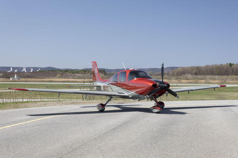 Cirrus Sr22 G2 thumbnail 5