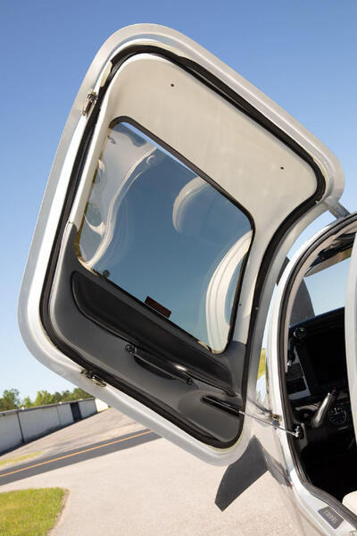 2011 Cirrus SR22T G3 5