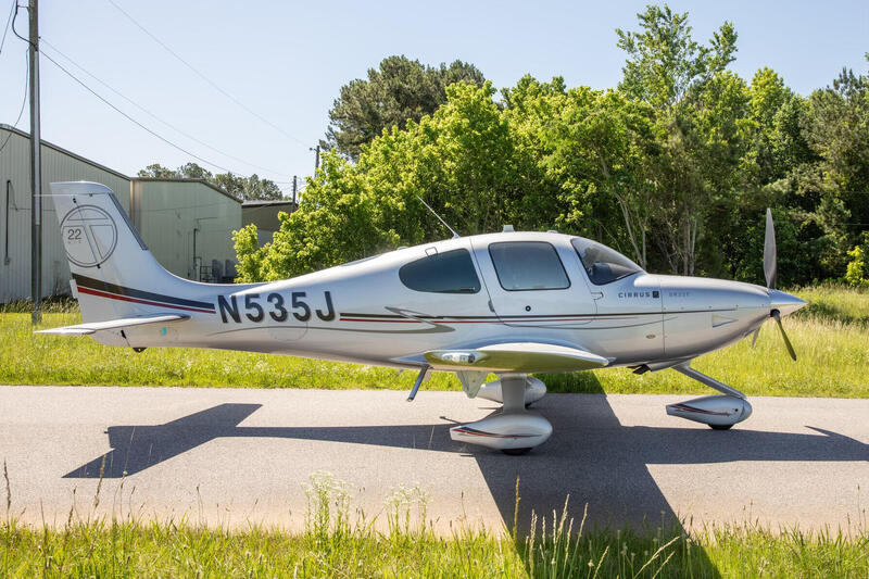 2011 Cirrus SR22T G3 4