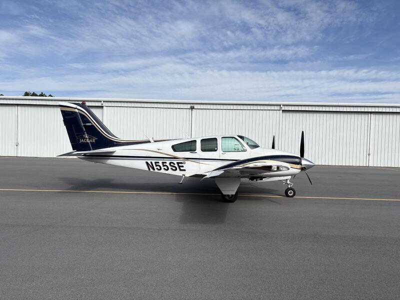 Beechcraft 95 B55 T42a thumbnail 2