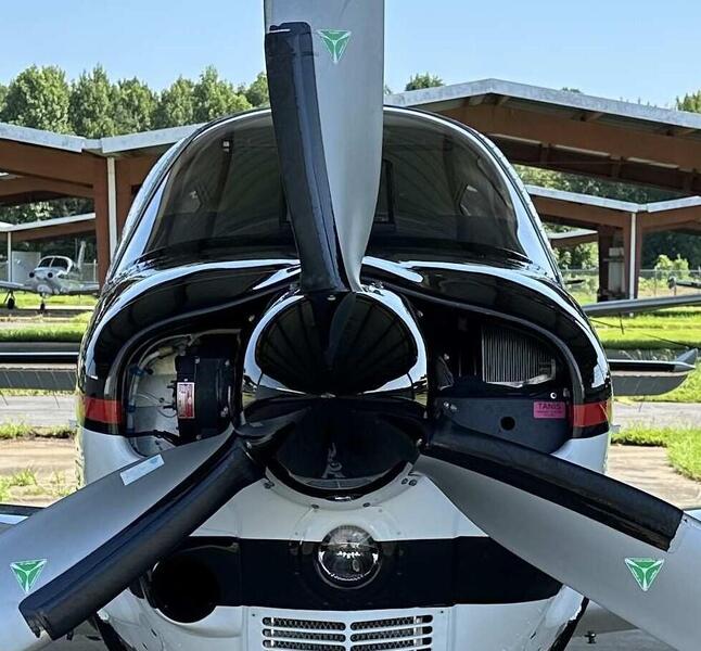 Beechcraft G36 Bonanza thumbnail 7