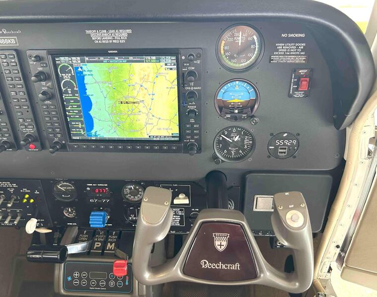 Beechcraft G36 Bonanza thumbnail 13