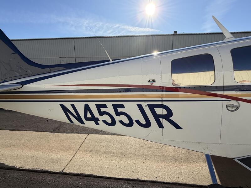 Beechcraft A36tc Bonanza thumbnail 15