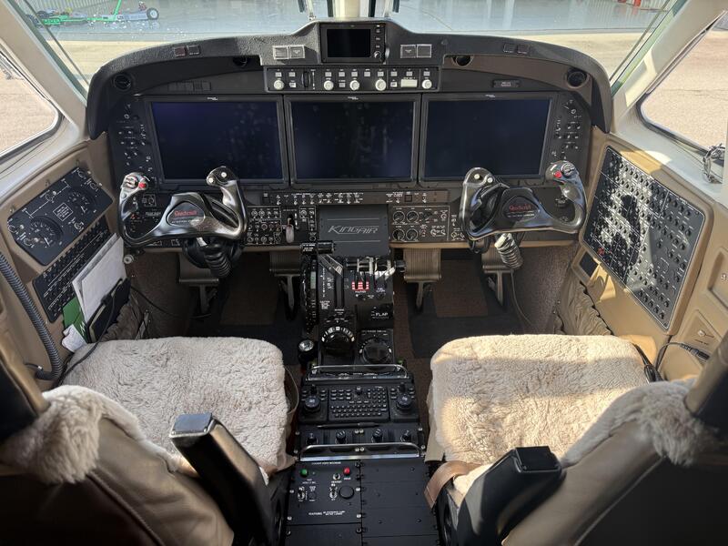 Beechcraft King Air B300c B360 thumbnail 15