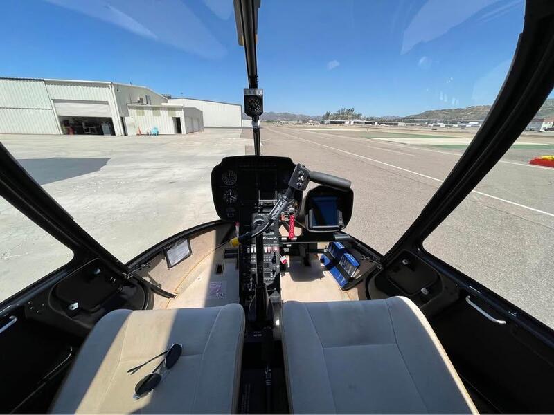 Piston Helicopter Robinson thumbnail 8