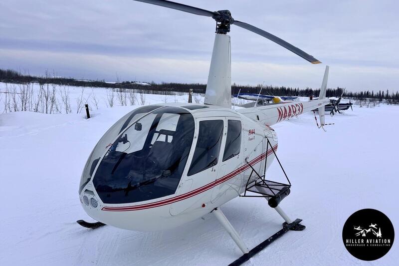 Piston Helicopter Robinson thumbnail 3
