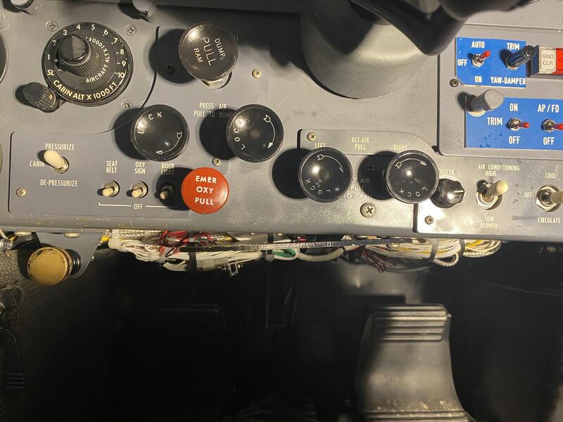 Cessna 421c Golden Eagle thumbnail 9