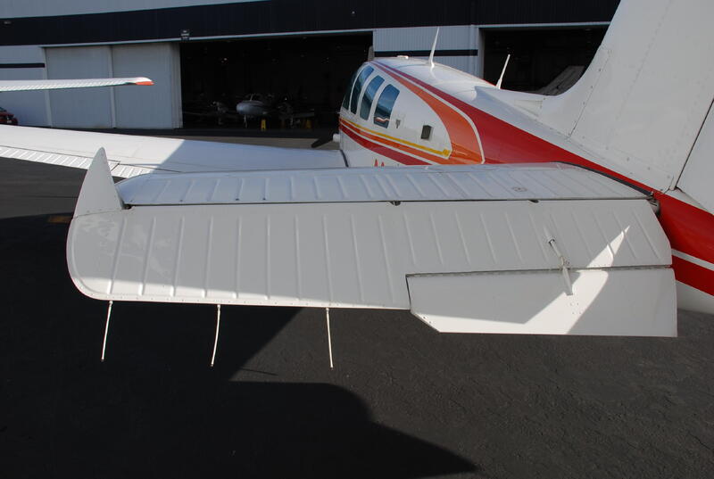 Beechcraft B36tc Bonanza thumbnail 17