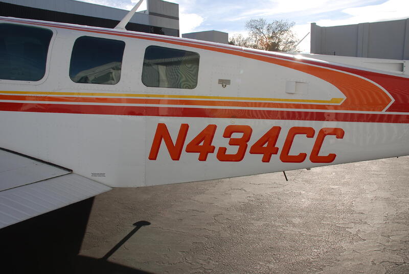 Beechcraft B36tc Bonanza thumbnail 14