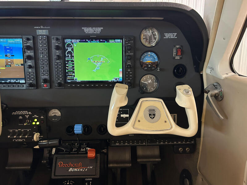 Beechcraft G36 Bonanza thumbnail 14