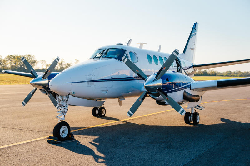 Beechcraft King Air B100 thumbnail 4