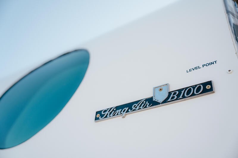 Beechcraft King Air B100 thumbnail 10