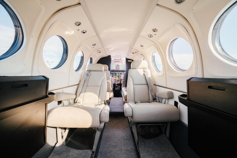 Beechcraft King Air B100 thumbnail 13