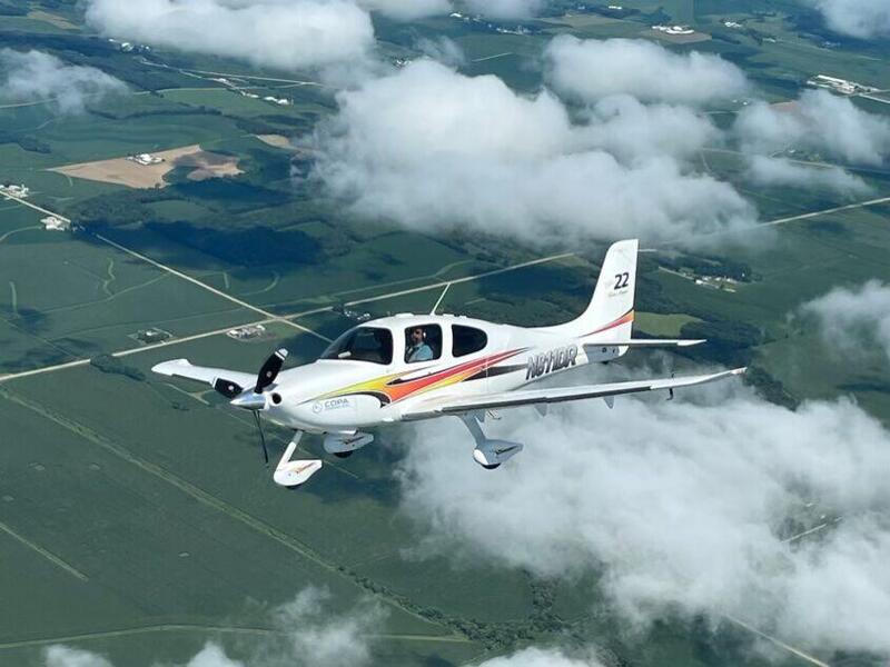 Cirrus Sr22 G2 thumbnail 8