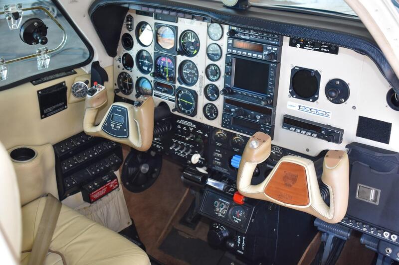 Beechcraft A36 Bonanza thumbnail 12