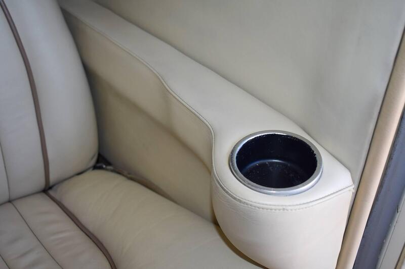 Beechcraft A36 Bonanza thumbnail 25