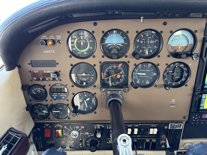 Cessna P210n Centurion thumbnail 42