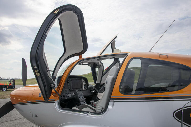 2022 Cirrus SR22 G6 4