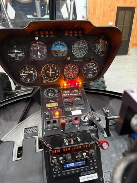 2005 Piston Helicopter Robinson 4