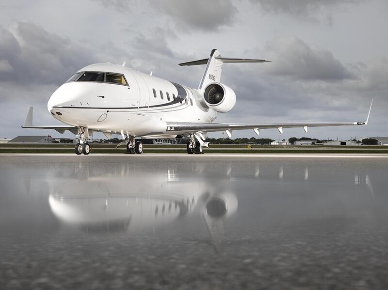 Bombardier Challenger 604 Cl 604 thumbnail 2