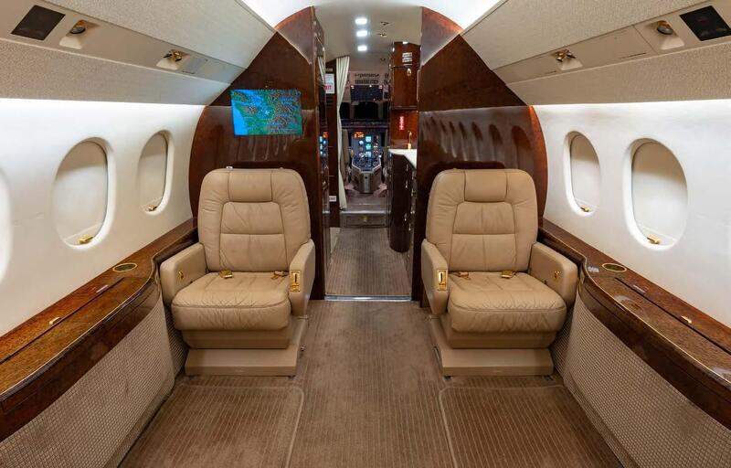 2000 Dassault Falcon 2000 thumbnail 15
