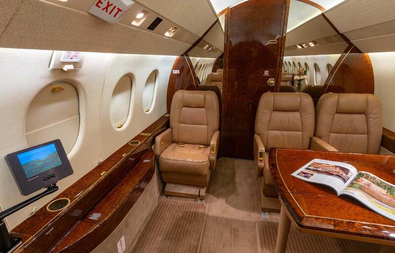 2000 Dassault Falcon 2000 thumbnail 12