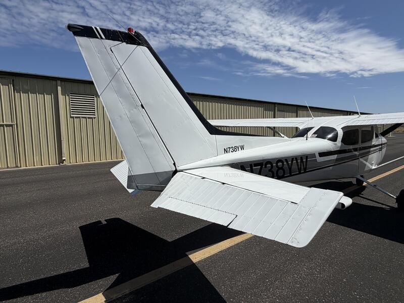 Cessna 172n Skyhawk thumbnail 19