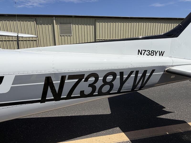 Cessna 172n Skyhawk thumbnail 12
