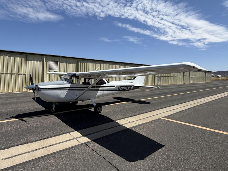 Cessna 172n Skyhawk thumbnail 8